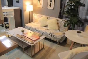 A2J BGC Luxury 2BR Loft Near Burgos Circle, Malls