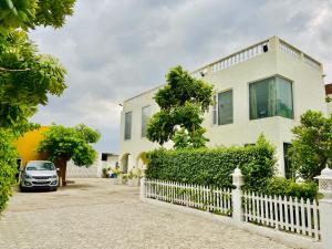 Spring Gardens and Farmstay