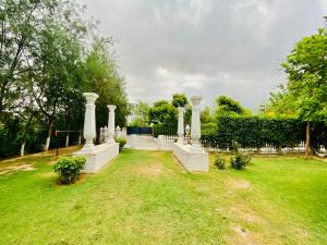 Spring Gardens and Farmstay
