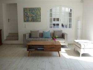 Apartment Fragonard with heated pool and large private terrace