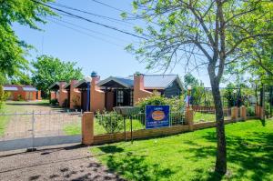 Hotel Del Pasaje - 3hvězdičkové hotely ve městě Termas del Daymán