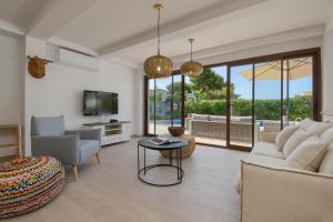 Violette by Aguilarent