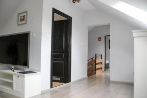 Astoria Hotel & Restaurant