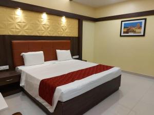 sri balaji grand hotel