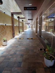 sri balaji grand hotel