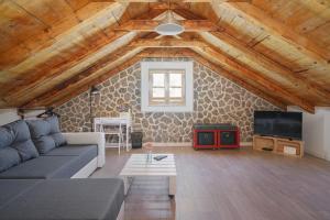 Country House Frane near Krka Waterfalls & Šibenik