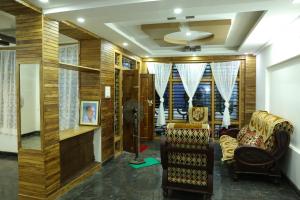 4 Bed Flat - Sleeps 8 - Pets - Smoking - Parking