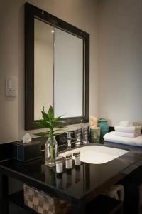 C Central Hotel- Đề Thám Bùi Viện Walking Street