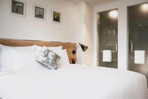 C Central Hotel- Đề Thám Bùi Viện Walking Street