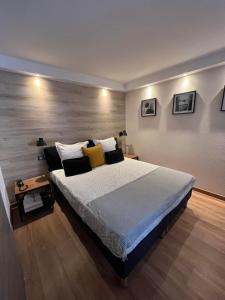 Hotels Au Bec Fin Hotel : photos des chambres