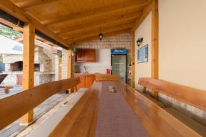 Spacious Villa Malina with pool - by TA Leut Agency