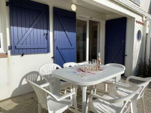 Maison cosy proche plage avec jardinet et parking privé - 6 couchages, 2 chambres - FR-1-224-43