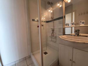 Studio cosy à 50m de la plage - 4 couchages, loggia vue mer, lave-linge, ménage inclus - FR-1-224C-418