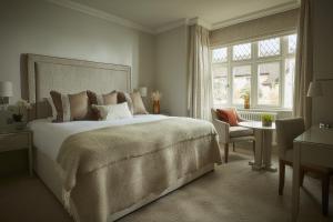 King Room with Garden View room in Brockencote Hall