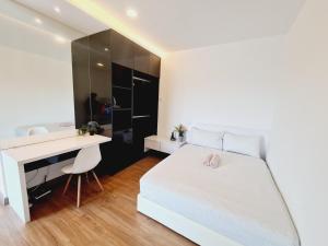 Menara Simfoni 7# with balcony# facing highway