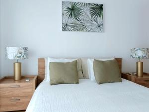 S. Soares Riviera Flat