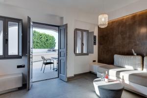 Elements Cozy Suites Pyrgos
