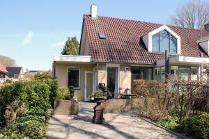 HOLTINGERHUYS Uffelte- Giethoorn! Tegen betaling Wellness!!!