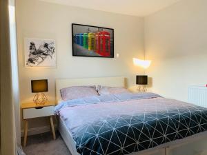 Alpha, Private Double Room, City Centre, Free Parking, Sittingbourne, Kent