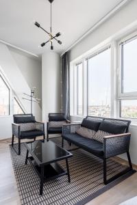 Stunning Views 11th Floor 2BR Home with Sauna