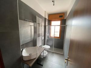 Appartamento con POSTO AUTO PRIVATO A Marina Centro Mare