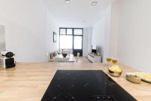 Moonkey - Apto. Albéniz, con acogedor patio