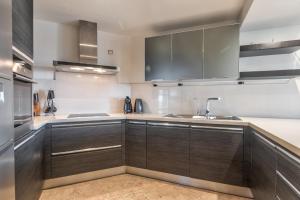 Alzaro 0-5 DELUXE SEA VIEW 2B