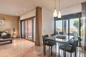 Alzaro 0-5 DELUXE SEA VIEW 2B