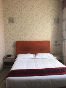 Standard Double Room with Fan room in Igiban Hotel