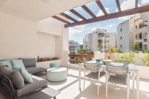 Bentor 3-3 PENTHOUSE POOL VIEW & JACUZZI 2B