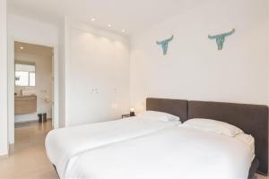 Bentor 3-1 PENTHOUSE JACUZZI POOL VIEW 3B