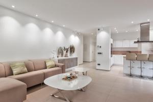 Ancor 0-1 POOL VIEW 2B