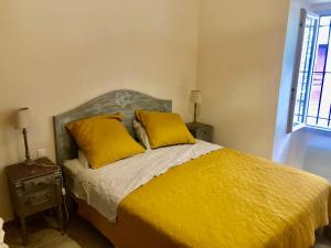 Appartement de village face à la rivière