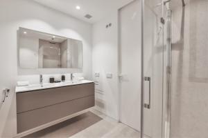 Infinity 1-6 LUXE SEA VIEW 2B