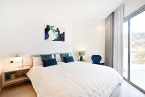 Gazmira 3-1 PENTHOUSE DELUXE & JACUZZI 3B