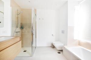 Gazmira 3-1 PENTHOUSE DELUXE & JACUZZI 3B