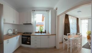 Solomon Apartments ap 1