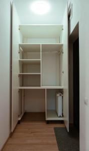 Solomon Apartments ap 1