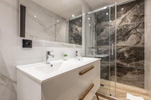 Appartements Residence Topaze - Central - Luxurious - 50m Croisette Palais - LRA CANNES : photos des chambres