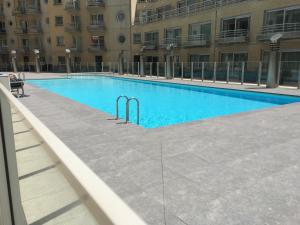 Studio 4 pers met Frontaal Zeezicht & privé zwembad Oostende