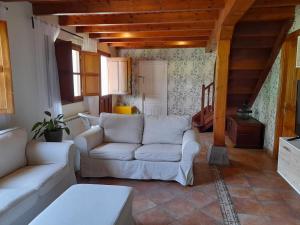 Gestiona2R - Casa con finca en Pendueles al lado de la playa