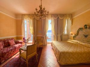 Junior Suite with Balcony room in Hotel Cannero