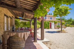 B&B / Chambres d'hotes chambres d hotes Le Mas Julien piscine chauffee adult only : photos des chambres