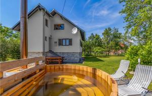 Amazing Home In Rakovicko Seliste With Wifi And 2 Bedrooms