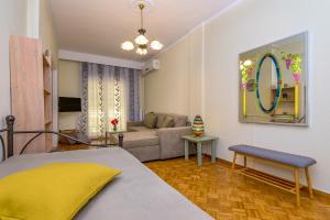 Athanasias central home