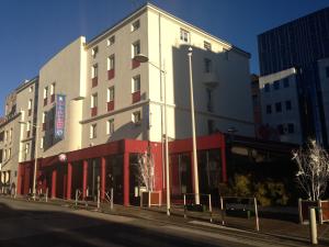 Hotels Hotel Central Parc Oyonnax : photos des chambres