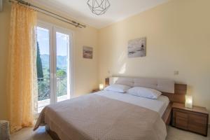Dimitrios House - 2 Bedrooms & Cozy Atmosphere, by ZanteWize