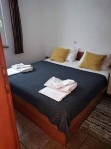 Apartments Burcul Pag