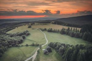 Dziewięćsił Blisko ziemi Góry Stołowe Duszniki Zdrój