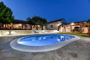 Vila Nela - Popovici